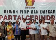 Timerias Labat Datangi Kantor Gerindra Daftarkan Diri Sebagai Bacalon Wagub Kalteng