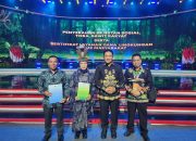 Pemprov Kalteng Terima SK Hutan Sosial Dan Sertifikat Dana Lingkungan